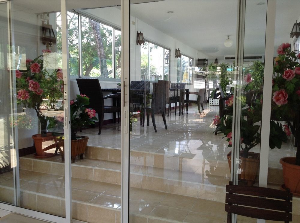 Jomtien Cozy Inn Pattaya Exterior photo